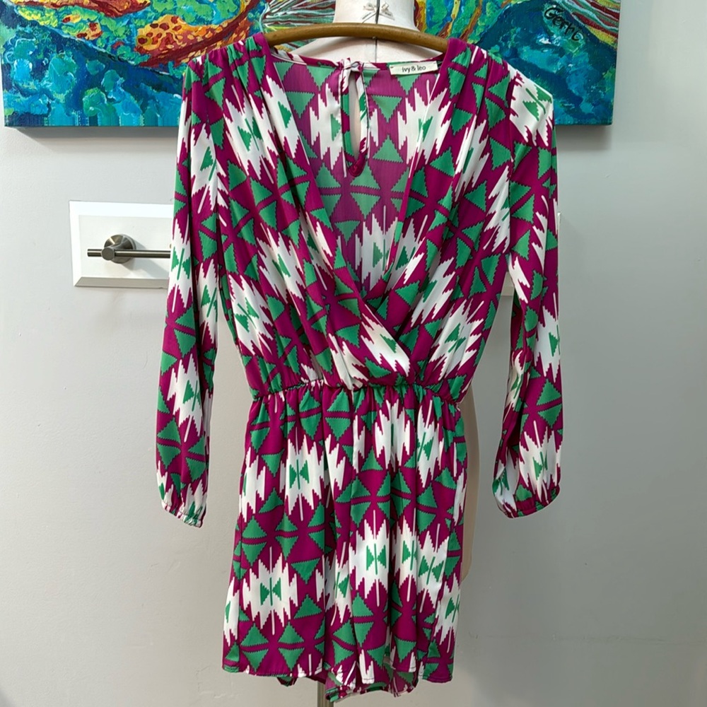 Ivy & Leo Short Romper Sz. Small